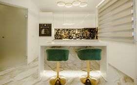 ΔVO luxury apartment